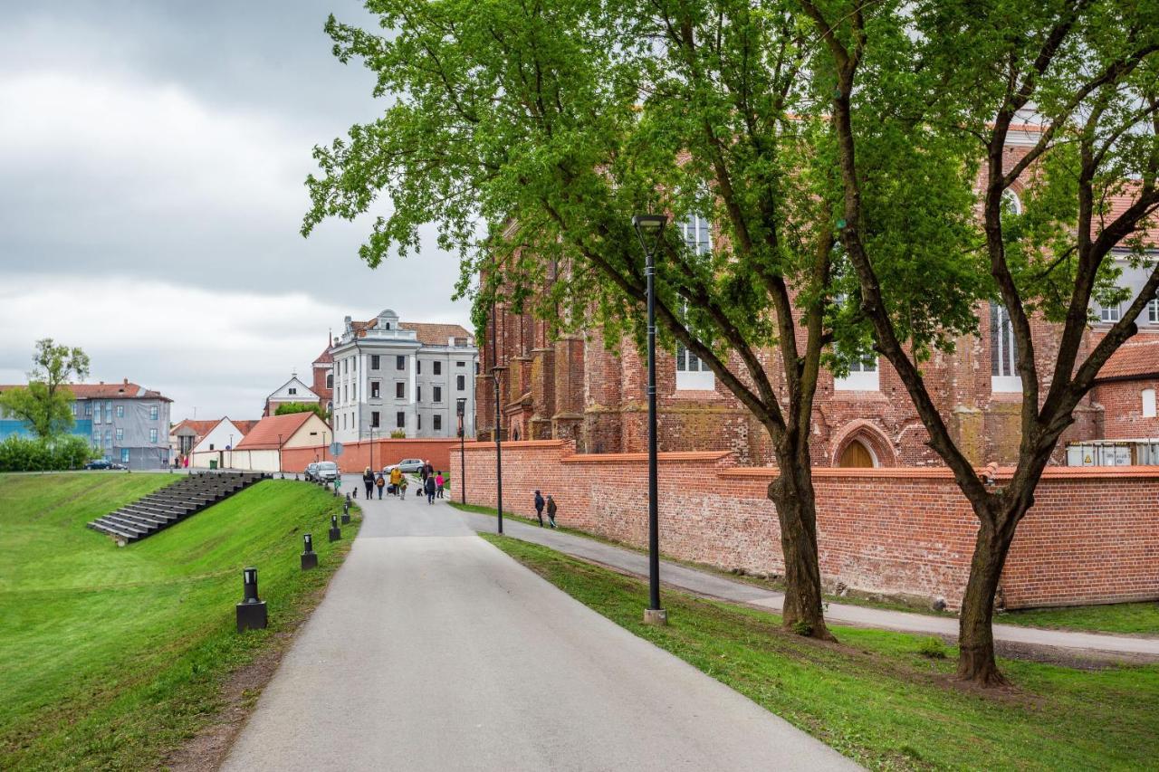 Luxurious Basilica In Old Town By Urban Rent Apartment