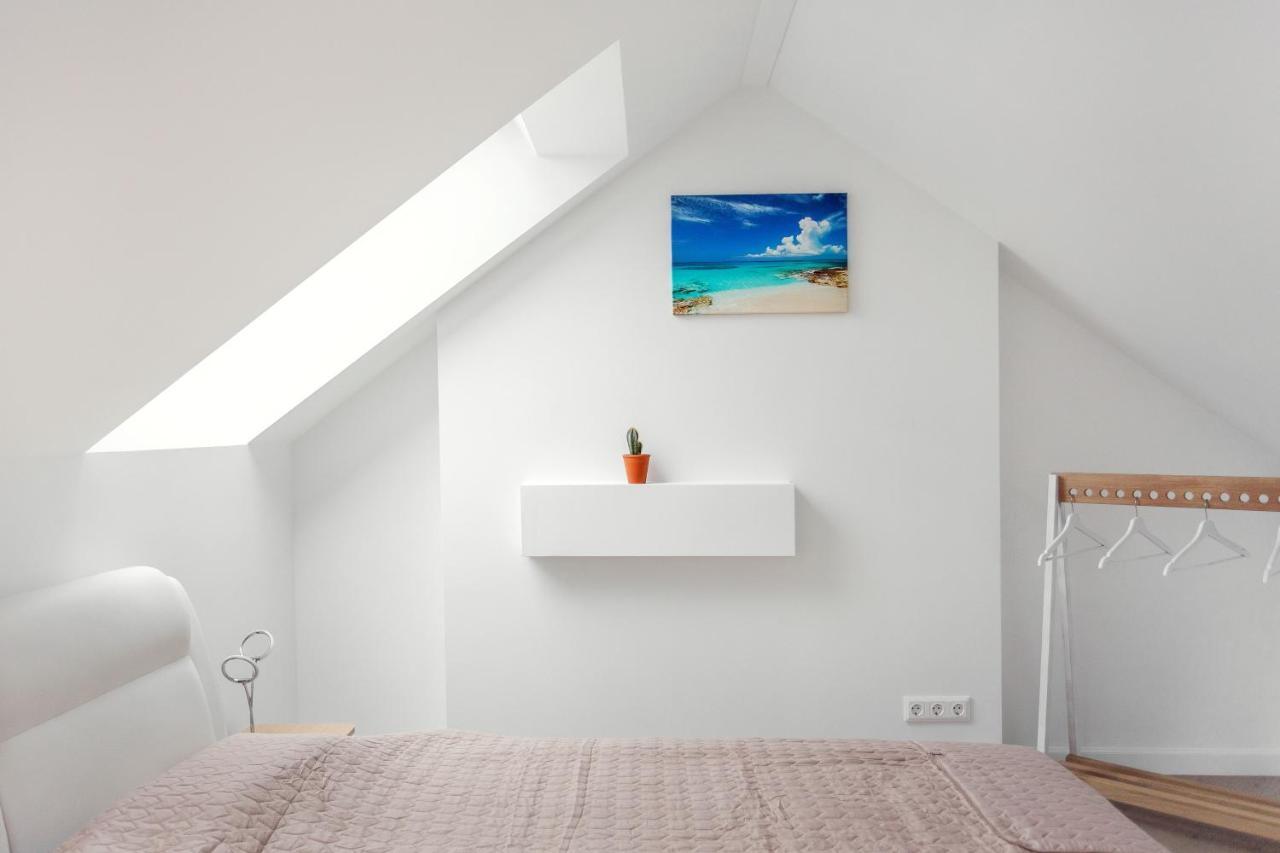 Luxurious Basilica In Old Town By Urban Rent Kaunas